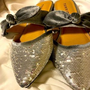 New without tags toward flats